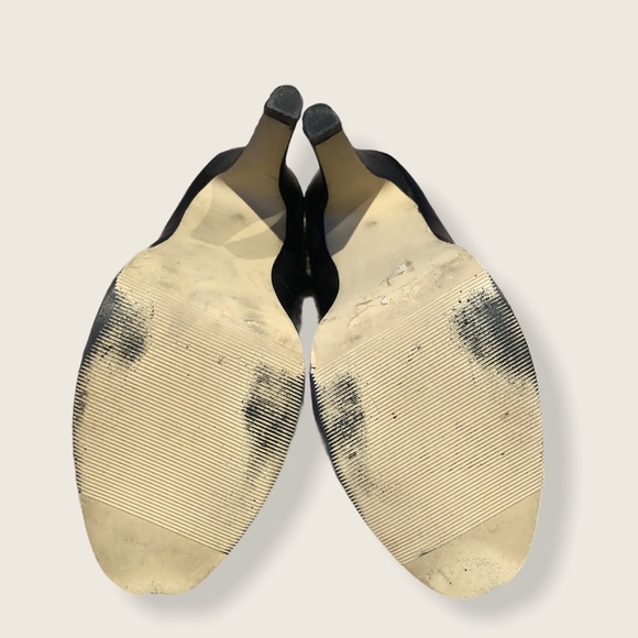 🛍 5 for $30 🛍 Black Platform Pumps - Picture 2 of 3